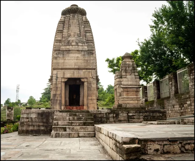 Badrinath Temple, Dwarahat (बद्रीनाथ मंदिर, द्वाराहट): Faith Sitting Quietly in the Hills