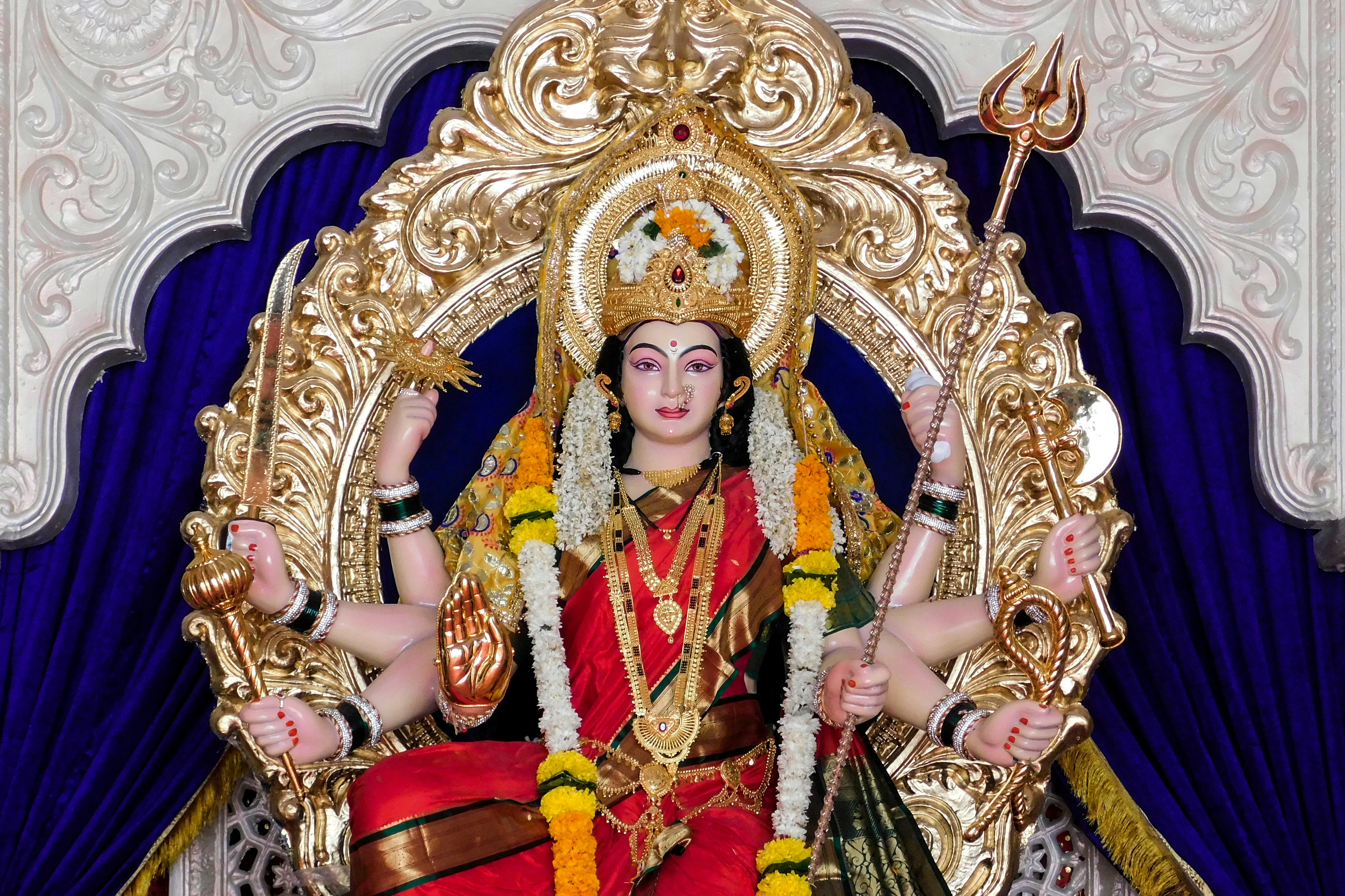 Navratri 2025 Day 8 (नवरात्रि का आठवाँ दिन): Maa Mahagauri Puja