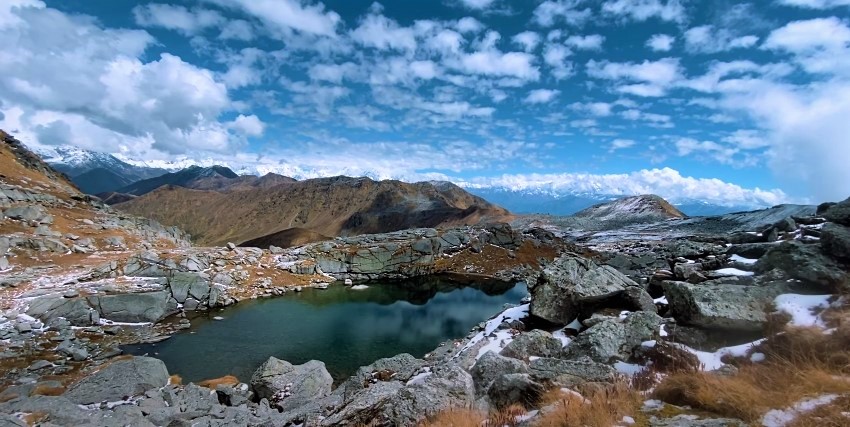 Chhipla Jaat (चिप्ला जात): The Barefoot Yatra Through Kumaon’s High Hills